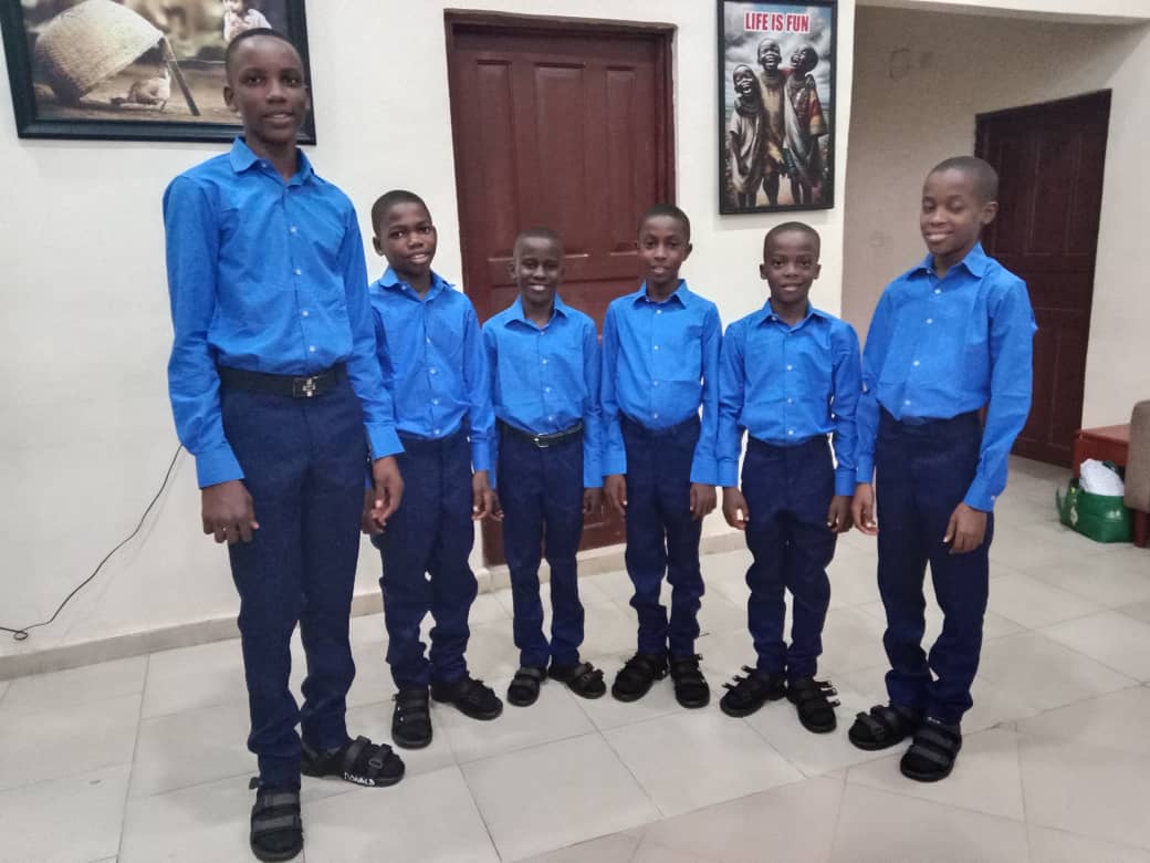 Our volunteer field team
